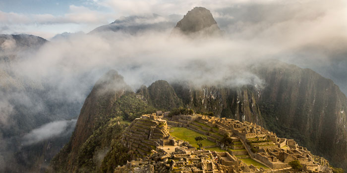 Amanecer en Machu Picchu - omnifoto